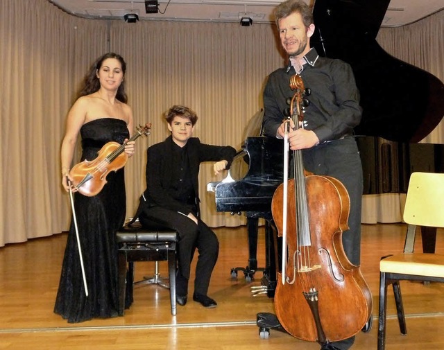 Musizierten in Kenzingen Dmitry Sokolo...ier) und  Elena Kaidanovsky (Violine).  | Foto: Matthias Franz