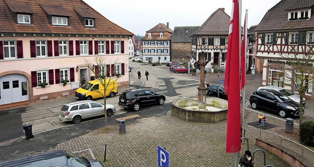 Ein markanter Platz vor dem Eingang zu...Gestaltung war Thema im Bauausschuss.   | Foto: Olaf Michel