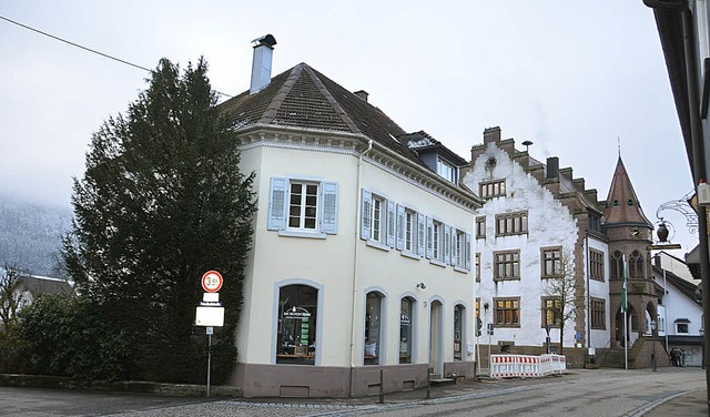 Das Haus Becherer (vorne) gehrt jetzt der Stadt.   | Foto: Bernd Fackler