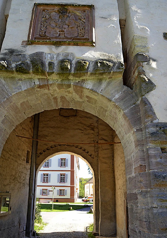 Schloss Beuggen: Fr das  Eingangstor gibt es Cafplne.   | Foto: Ingrid Bhm-Jacob