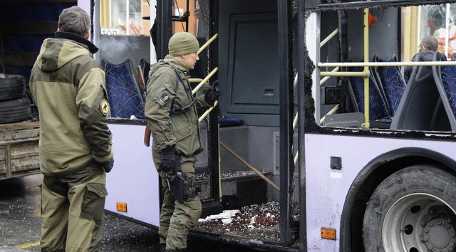 Anschlag auf eine Bushaltestelle in Donezk am Donnerstag  | Foto: AFP