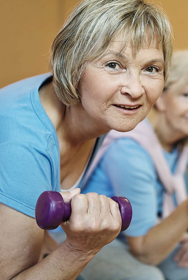 Viel Bewegung im Alter ist sicherlich ...e Schutz vor gesundheitlichen Risiken.  | Foto: ROBERT KNESCHke (FOTOLIA.Com)