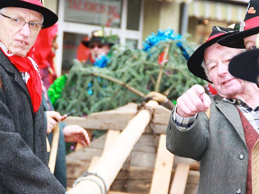 Mit dem Narrenbaumstellen begann in Wehr die heie Phase der Fasnacht.