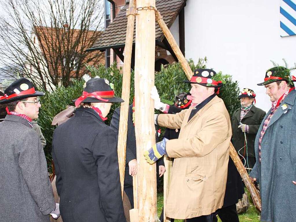 Mit dem Narrenbaumstellen begann in Wehr die heie Phase der Fasnacht.