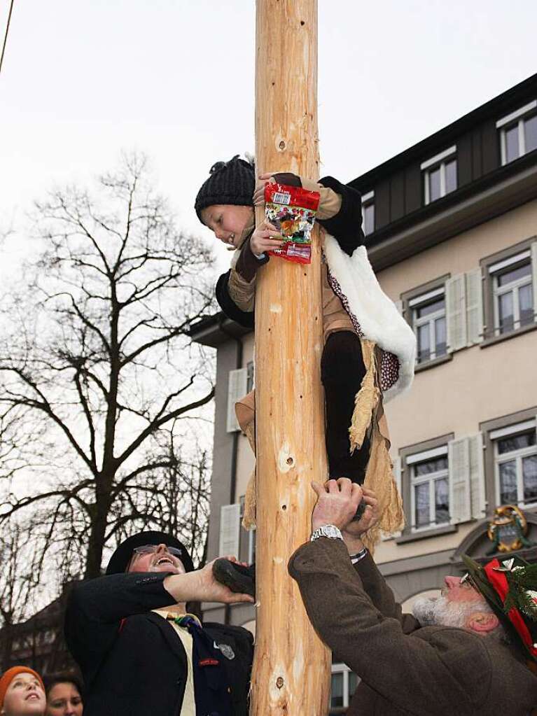 Mit dem Narrenbaumstellen begann in Wehr die heie Phase der Fasnacht.