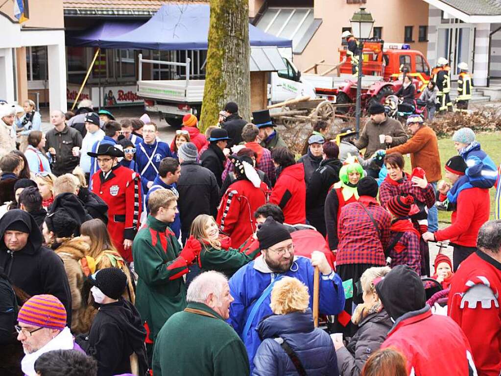 Mit dem Narrenbaumstellen begann in Wehr die heie Phase der Fasnacht.