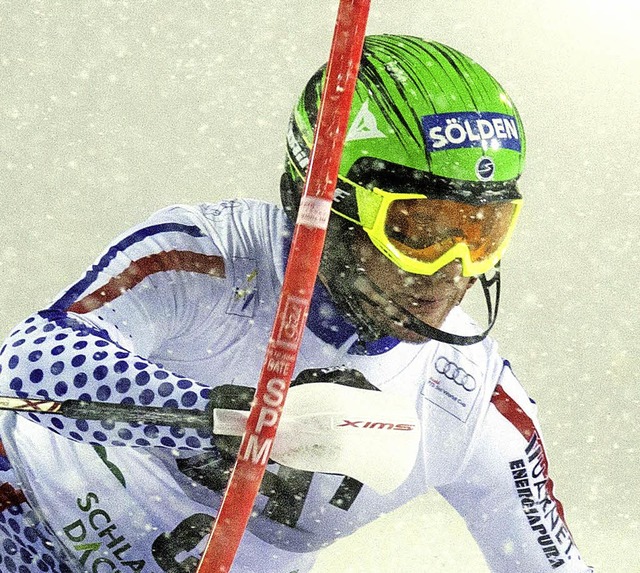 In Alexandr Choroschilow gewinnt erstm...her Alpinskifahrer ein Weltcuprennen.   | Foto: AFP