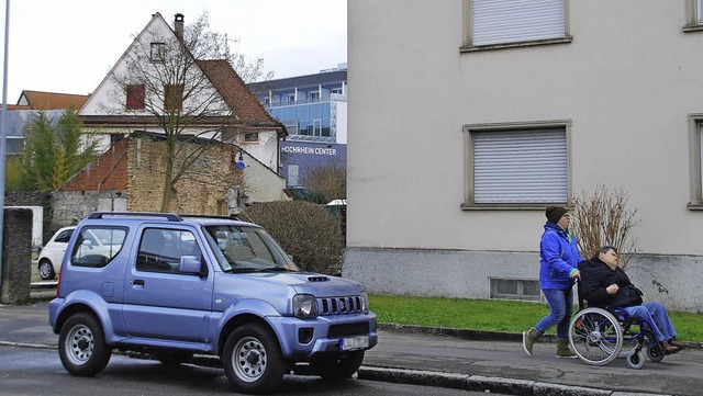 Nah beieinander: Das Gebude Elsa-Brn...t in Sichtweite des Hochrheincenters.   | Foto: Ralf Staub