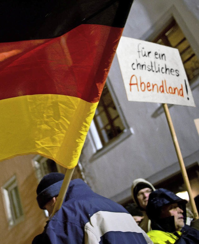 Demonstranten der &#8222;SBH-Gida&#8220; in Villingen-Schwenningen   | Foto: dpa