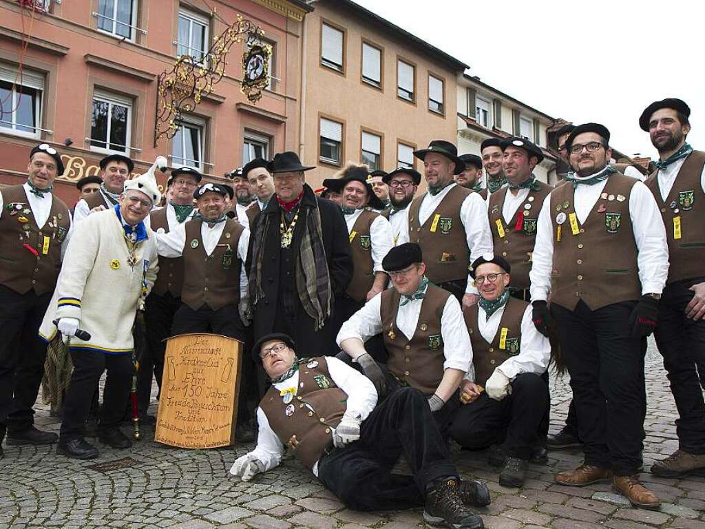 Erinnerungsfoto ans Narrenbaumstellen mit den Wilden Mnnern