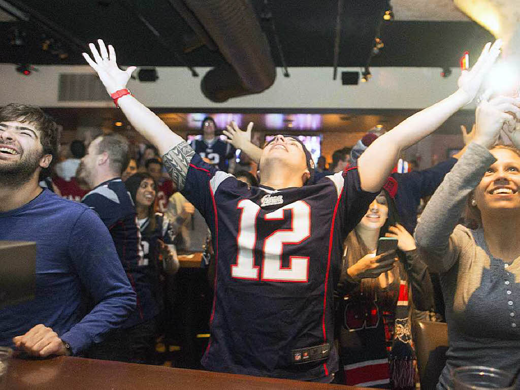 Fans der New England Patriots  im siebten Himmel.