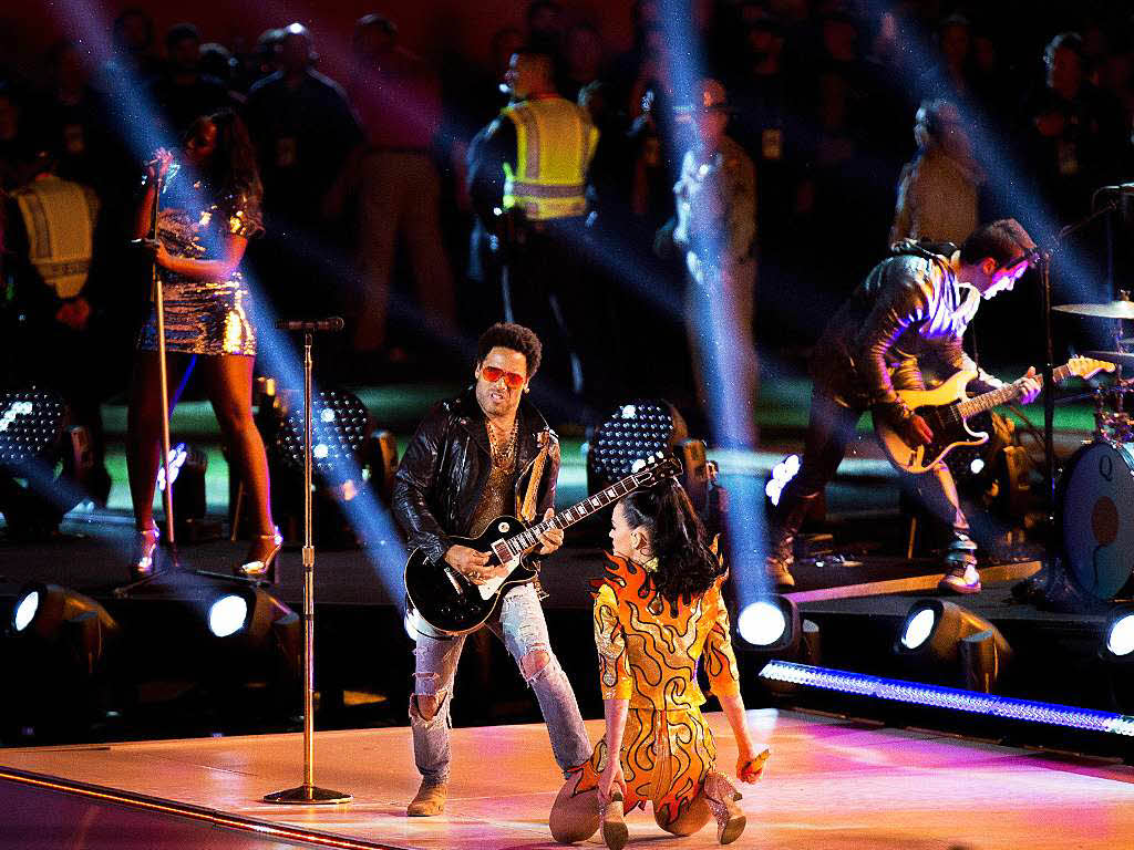 Lenny Kravitz zusammen mit Katy Perry.