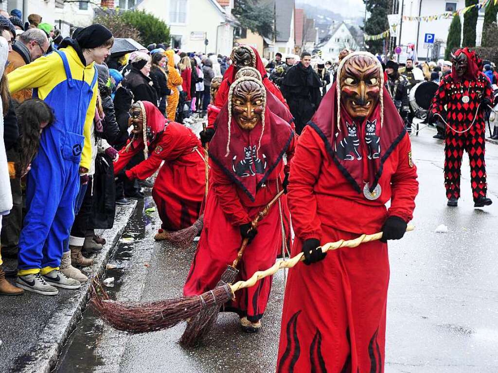 Fasnetumzug St. Georgen Die Hexen von Kirchzarten