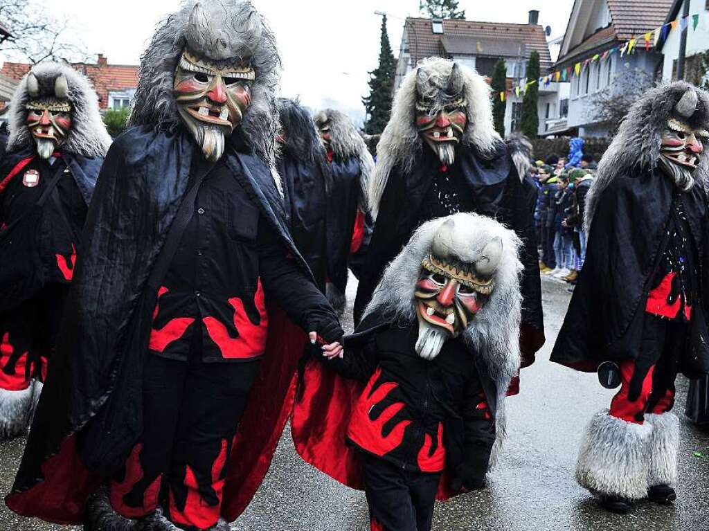 Fasnetumzug St. Georgen Rottenburger Schelmenteufel