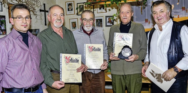 Ehrungen beim Schferhundeverein Etten...anto, Artur Fischer und  Karl Trnkle   | Foto: Olaf Michel