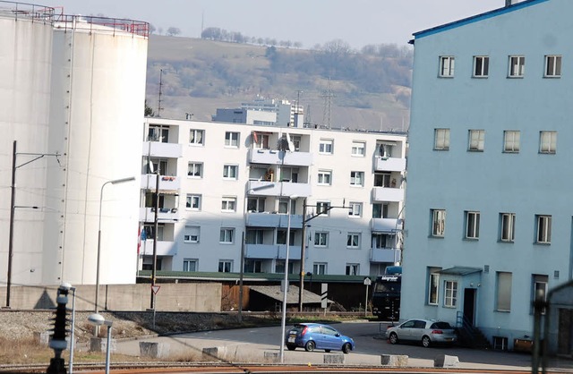 Die Nhe der Wohnblocks an der Friedli...cheinen nun aber aus dem Weg gerumt.   | Foto: Frey