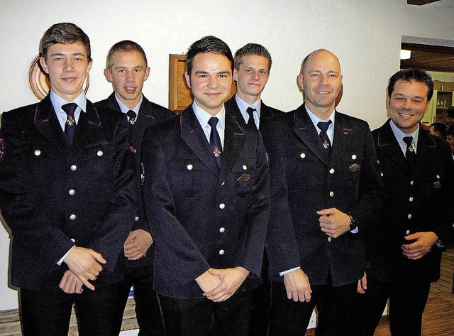 Zum Truppfhrer ausgebildet worden war...ertreter Andreas Schrlin (von links).  | Foto: Rolf Mck
