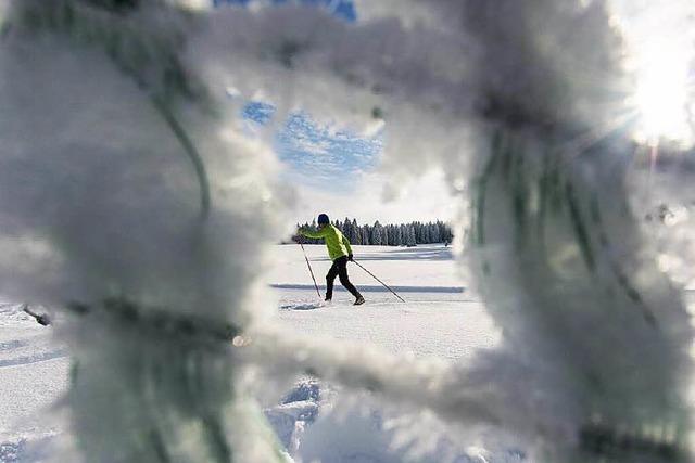 Auf dem Feldberg türmt sich der Schnee – Zahlreiche Glatteisunfälle