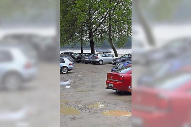 Parkplatz am Stauwehr wird endlich saniert