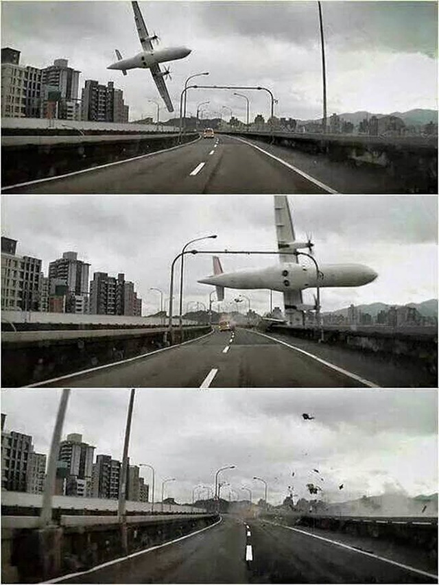 In Taiwans Hauptstadt ist ein Flugzeug abgestrzt..  | Foto: dpa