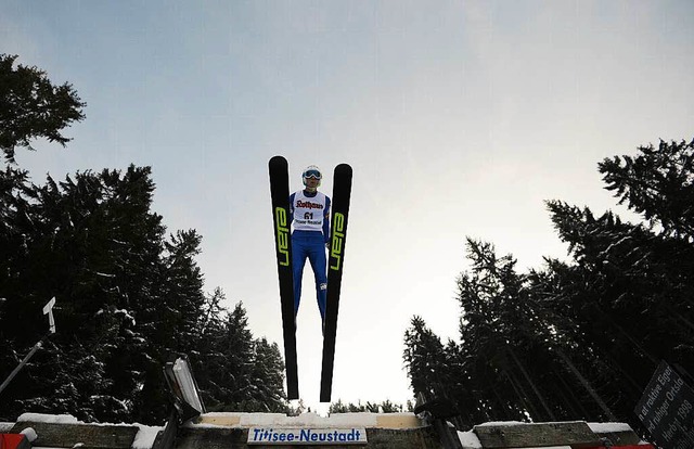 Die Hochfirstschanze in Titisee-Neusta... den grten Naturschanzen  der Welt.   | Foto: Patrick Seeger (2)/Johannes Bachmann