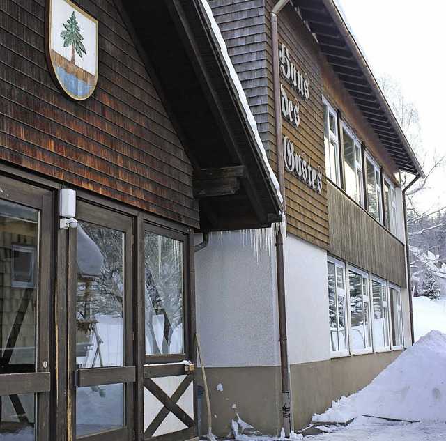 Das Haus des Gastes in Bubenbach kommt...fordern die Gemeinde zum Handeln auf.   | Foto: Gert Brichta