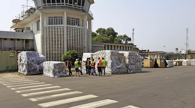 Verpackte Meiko-Maschinen  bei der Ankunft in Sierra Leone  | Foto: Meiko