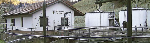 Von den beiden Malsburg-Marzell Klran... in die Anlage in Hammerstein gefhrt.  | Foto: Rolf-Dieter Kanmacher
