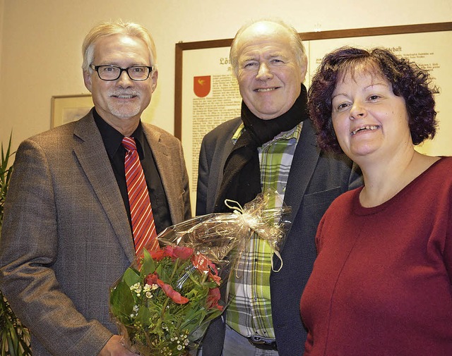 Ortsvorsteher Gnter Schlecht, Hans-Dieter Bhringer und  Annette Bachmann-Ade   | Foto: Britta Wieschenkmper