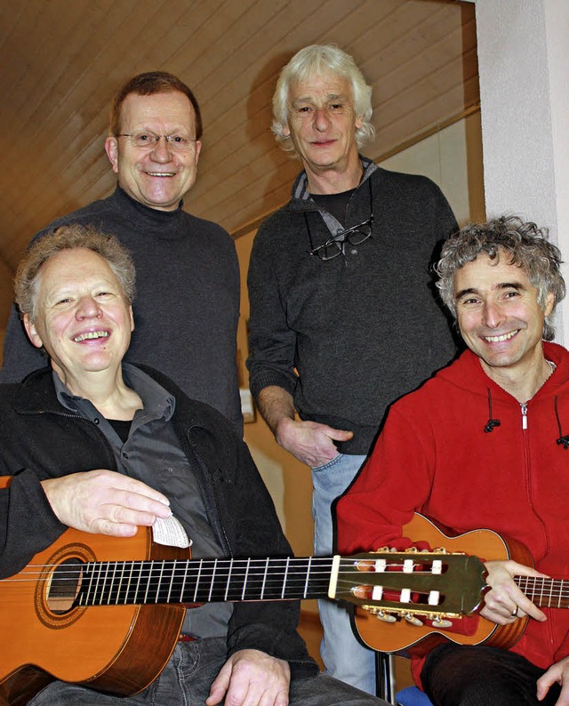Das Workshop-Team (hinten von links): ...und Gaetano Siino (sitzend von links)   | Foto: Gerd Leutenecker