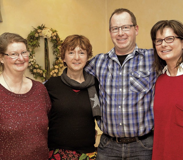 Vorsitzender Achim Feser  dankte (v.li... Hosp fr ihren unermdlichen Einsatz.  | Foto: Wolfgang Scheu