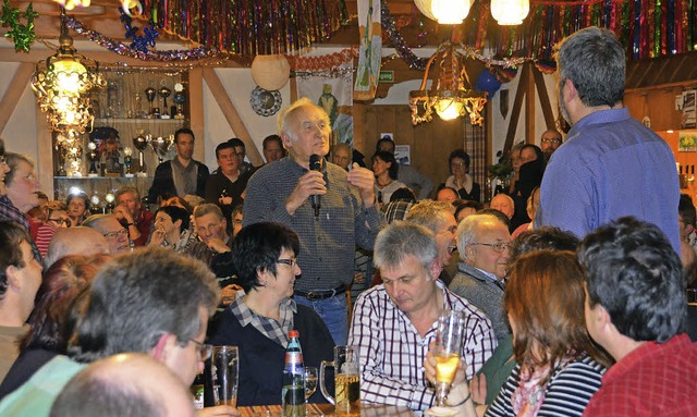 Brgerversammlung zum Thema Brgerhaus...n ins Gasthaus Felsenkeller gekommen.   | Foto: Juliane Khnemund