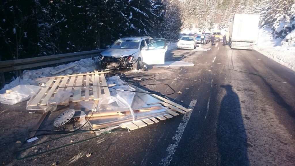 Schwerer Unfall Auf B31 Umleitung- Sperrung Aufgehoben - Titisee ...