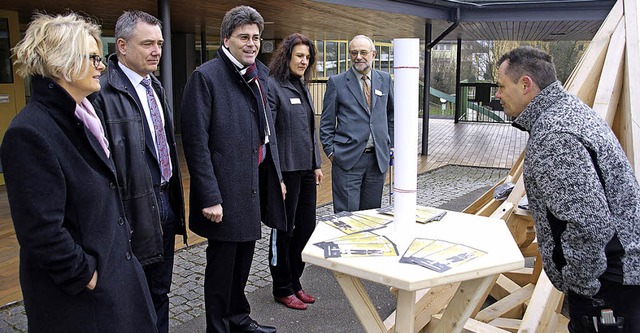 Infogesprch mit Vertretern der Zimmer...chule, und Christian Denz (von links)   | Foto: Hrvoje Miloslavic