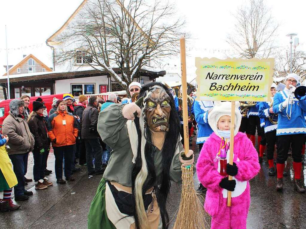 Nein, zum Narrenverein Bachheim gehrt diese Hexe nicht. Vielmehr handelt es sich um eine Sumpflochhexe aus Gndelwangen.