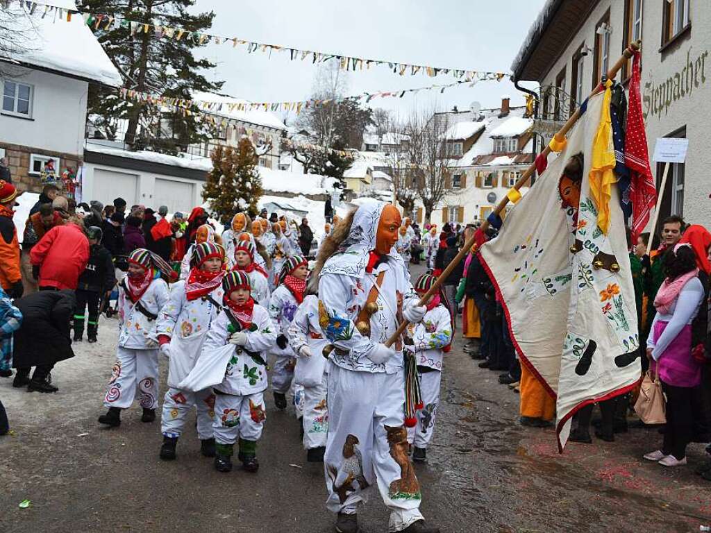 Viele Narrengruppen und <?ZP?>
Besucher machen den Umzug in Friedenweiler zu einem tollen Erlebnis.