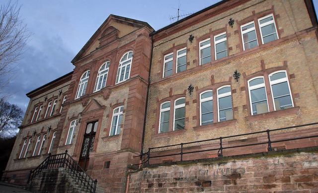 In den Umbau der alten Schule Kippenhe...te halten diese Ausgabe fr sinnvoll.   | Foto: Archiv: Heidi Fssel