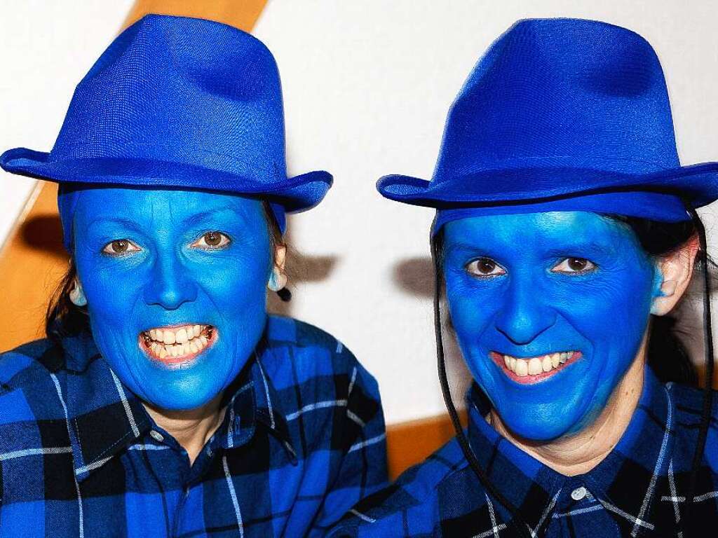 Blaue Landfrauen, Senioren, Musik und gute Laune bei der Senioren- und Landfrauenfasnet in Wellendingen