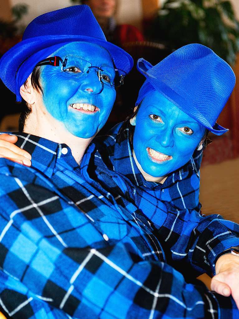 Blaue Landfrauen, Senioren, Musik und gute Laune bei der Senioren- und Landfrauenfasnet in Wellendingen