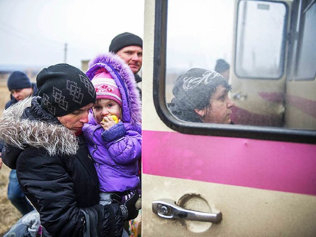 In der Ostukraine sind immer mehr Menschen auf der Flucht.  | Foto: AFP