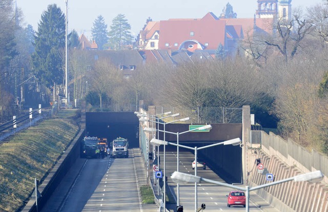 Ein Unfall im Schtzenalleetunnel hat ...n Freiburg reichliche Geduld gekostet.  | Foto: Ingo Schneider