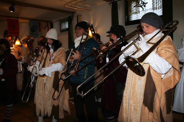 Die Guggemusik &#8222;D&#8217;Namelose...; sorgte fr den musikalischen Schwung  | Foto: Marlies Jung-Knoblich 