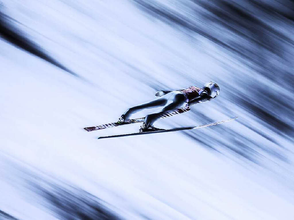 „Conqueering Speed“  Mit der Ski Sprung Fotostrecke gewinnt der russische Fotograf Sergei Illnitsky den 2. Preis in der Kategorie „Sport“.