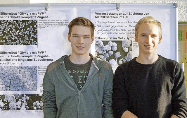 Lukas Wetzel und Armin Stanicki, Schl...im Regionalwettbewerb Jugend forscht.   | Foto: Hartenstein