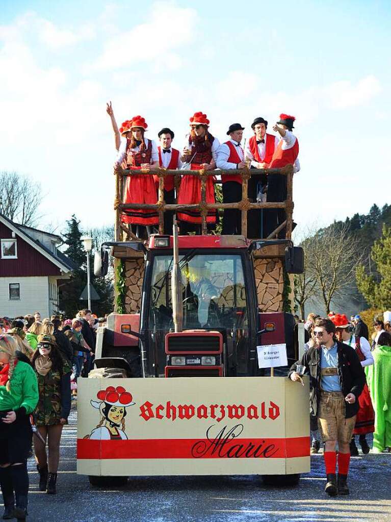 Kunterbunt ging es zu beim Fasnetumzug in Buchenbach.