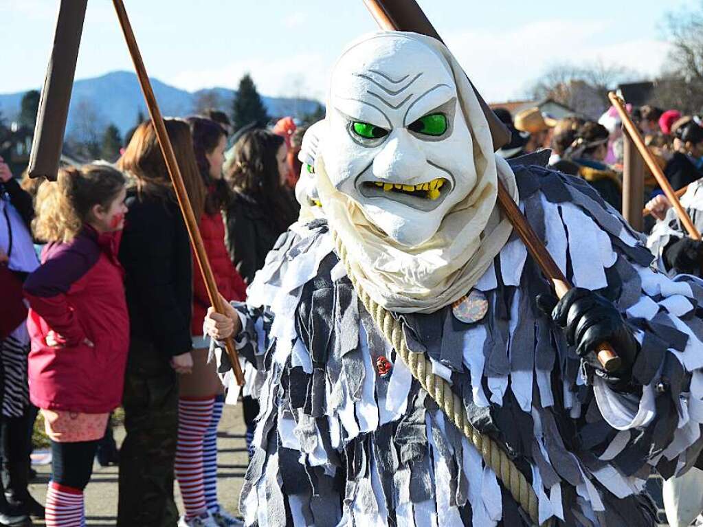 Kunterbunt ging es zu beim Fasnetumzug in Buchenbach.