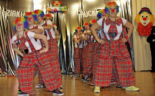 Die Clowns der Stnglihocker-Hsgruppe und erstmals mit dabei: Jrgen Eller   | Foto: Barbara Rderer