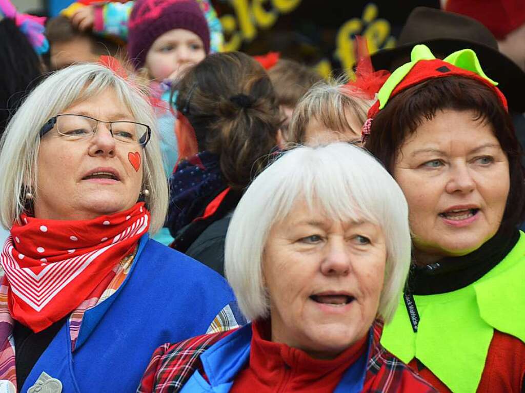 Bunt, tierisch und einfallsreich: In Schopfheim ging es am Fastnachtssonntag frhlich zu. Und die Besucher hatten ihre helle Freude.