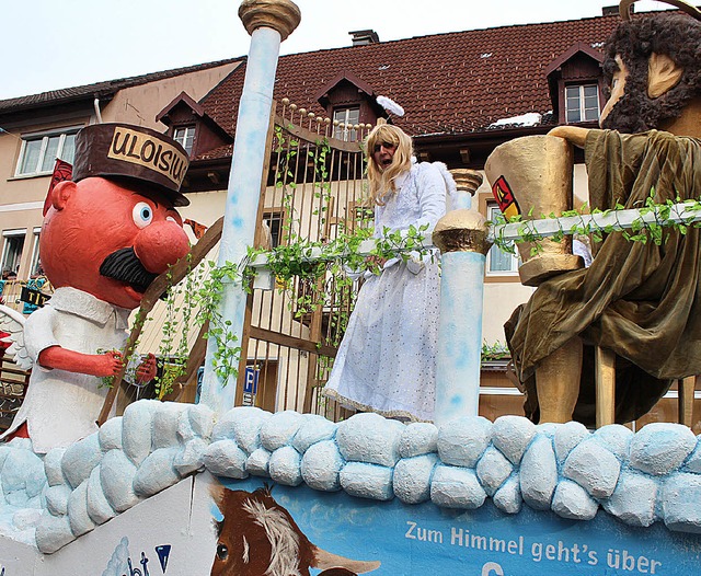 &#8222;Zum Himmel geht es ber Gresgen...i nach Uli Merkle) vor dem Himmelstor.  | Foto: Hermann Jacob