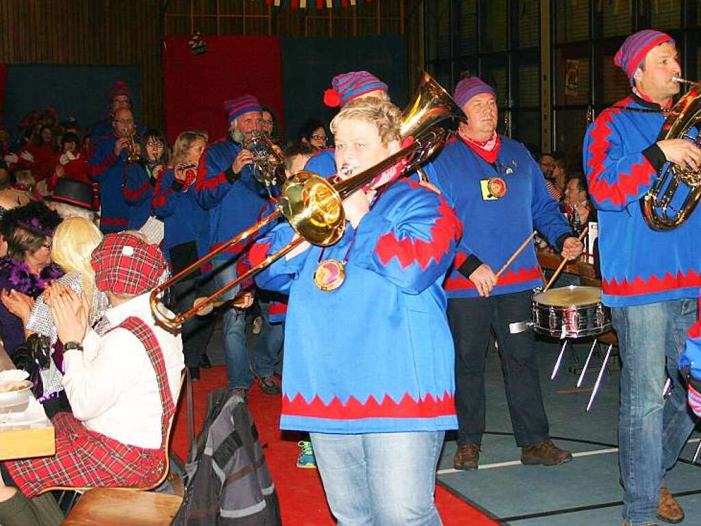 Der Musikverein Schluchsee sorgte mit Narrenmusik fr Stimmung im Saal.